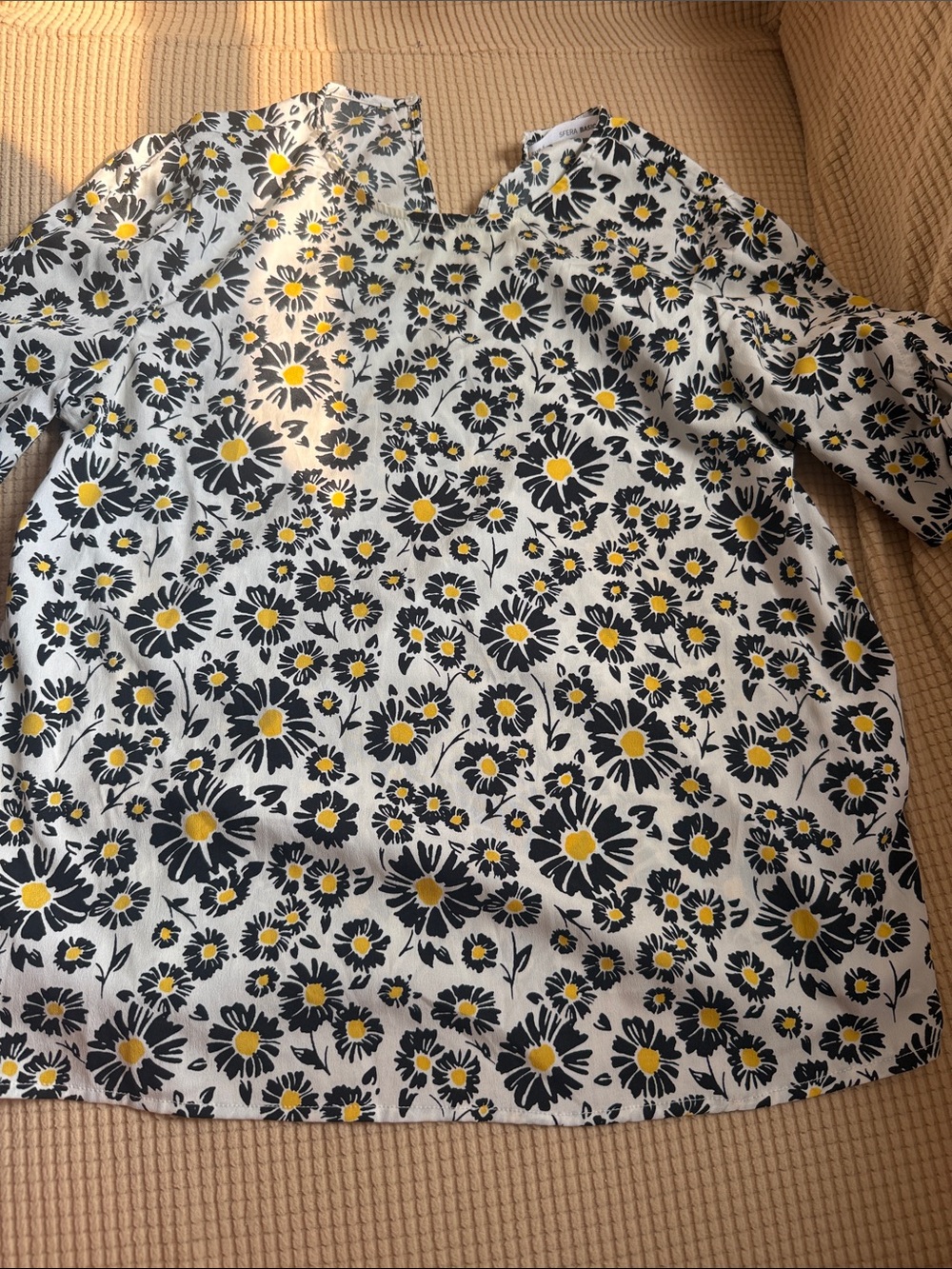 SFERA Women’s Floral Print White Tunic Jacket with Yellow & Black Daisy Pattern